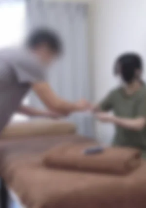 ♡10_15日迄半額！【無_なま中出し】極上やわはだOLさんに、新導入のマッサージ器具で週末のご褒美をご提供。プロ技最新器具でとろけるような快感を、生（なま）中出し＋外出し計２発！